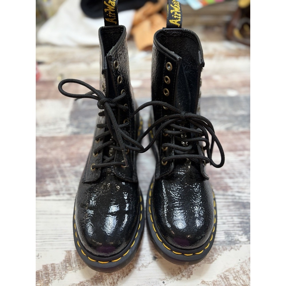 Dr. Martens 1460 Black Patent Leather 8-Eye Combat Boots Womens 7 NWOT